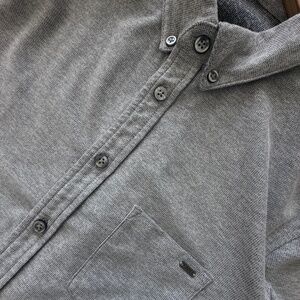 Vuori Ace Button Down- Light Gray Size S (Mens but fits women as well)